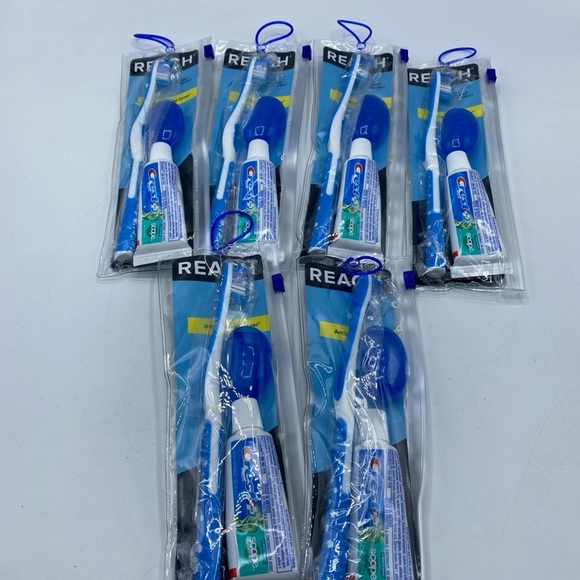 Reach Oral Care Toothbrush + Cap In Individual Bags Travel Kit 6 Pack Toothpaste - Picture 4 of 5